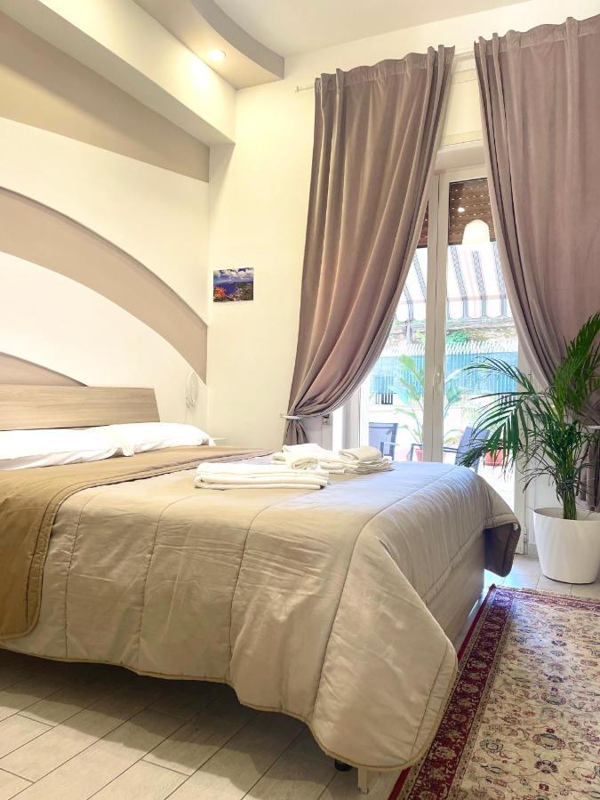 Bed and Breakfast Terrazza Garibaldi Nápoles Exterior foto