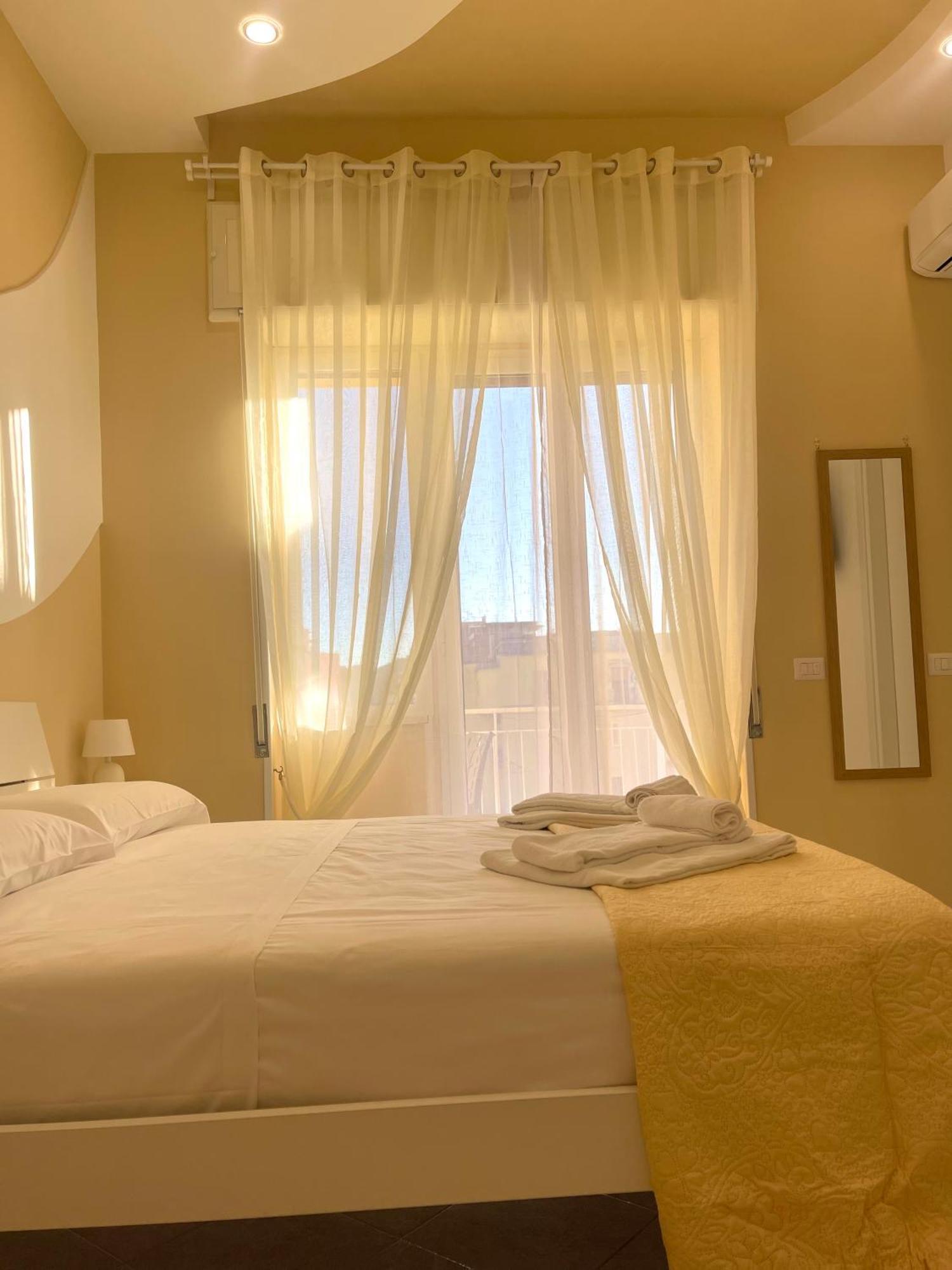 Bed and Breakfast Terrazza Garibaldi Nápoles Exterior foto
